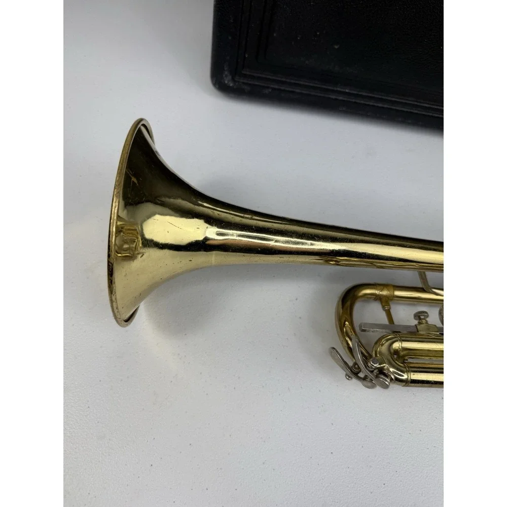 Selmer Bach TR300 Student Trumpet Bundle w/Hard Case & 5c Mouthpiece Beginner